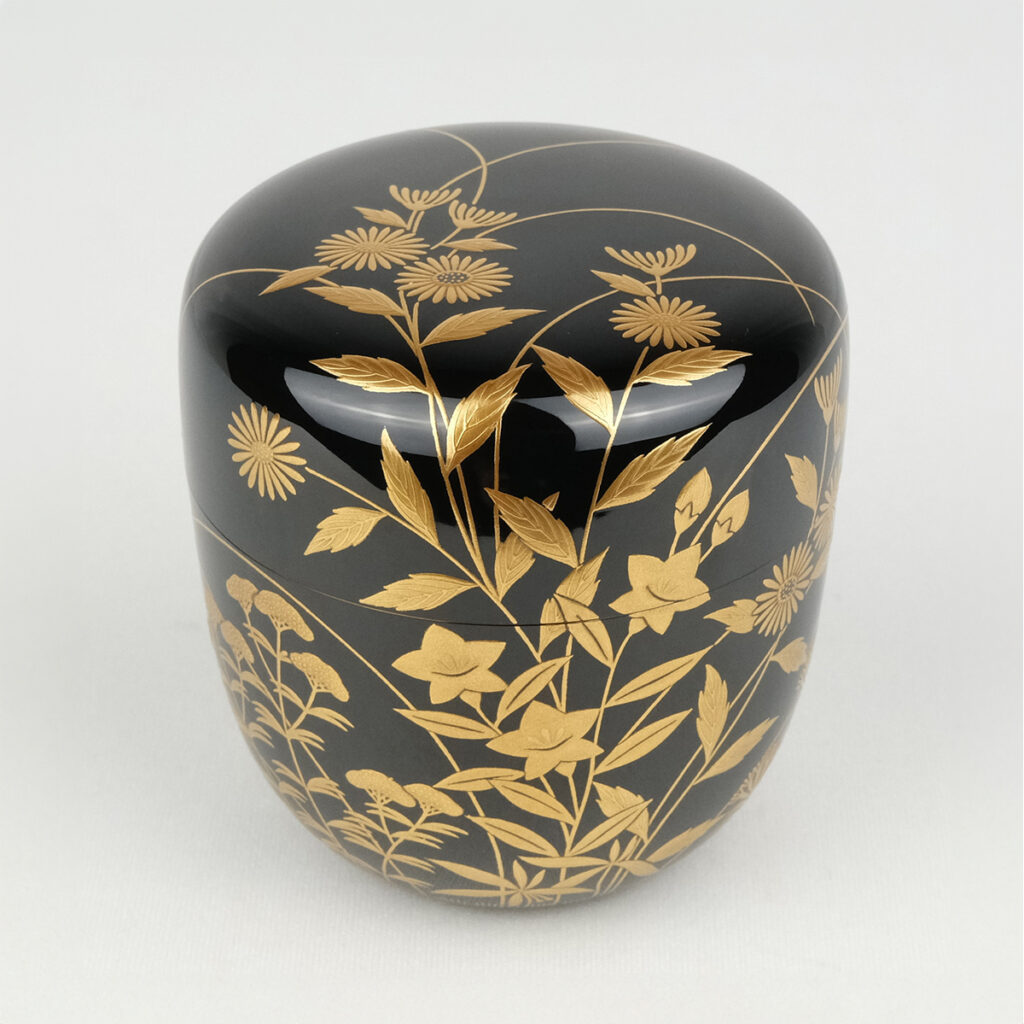 Destellos de oro y laca: el arte japonés Maki-e, una oda a la tradición y la elegancia